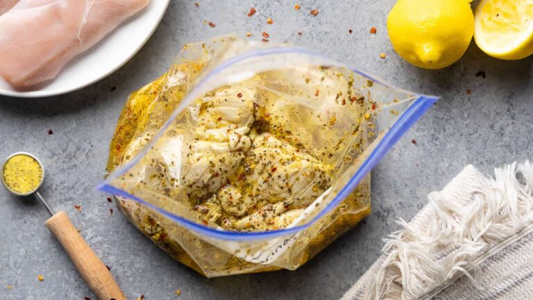 Marinata di pollo al limone e pepe